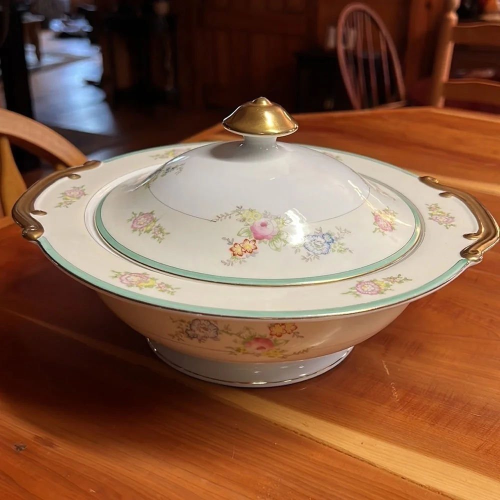 Vintage Hand Painted Floral Tureen Vegetable Lidded Dish China NPR Meito Japan